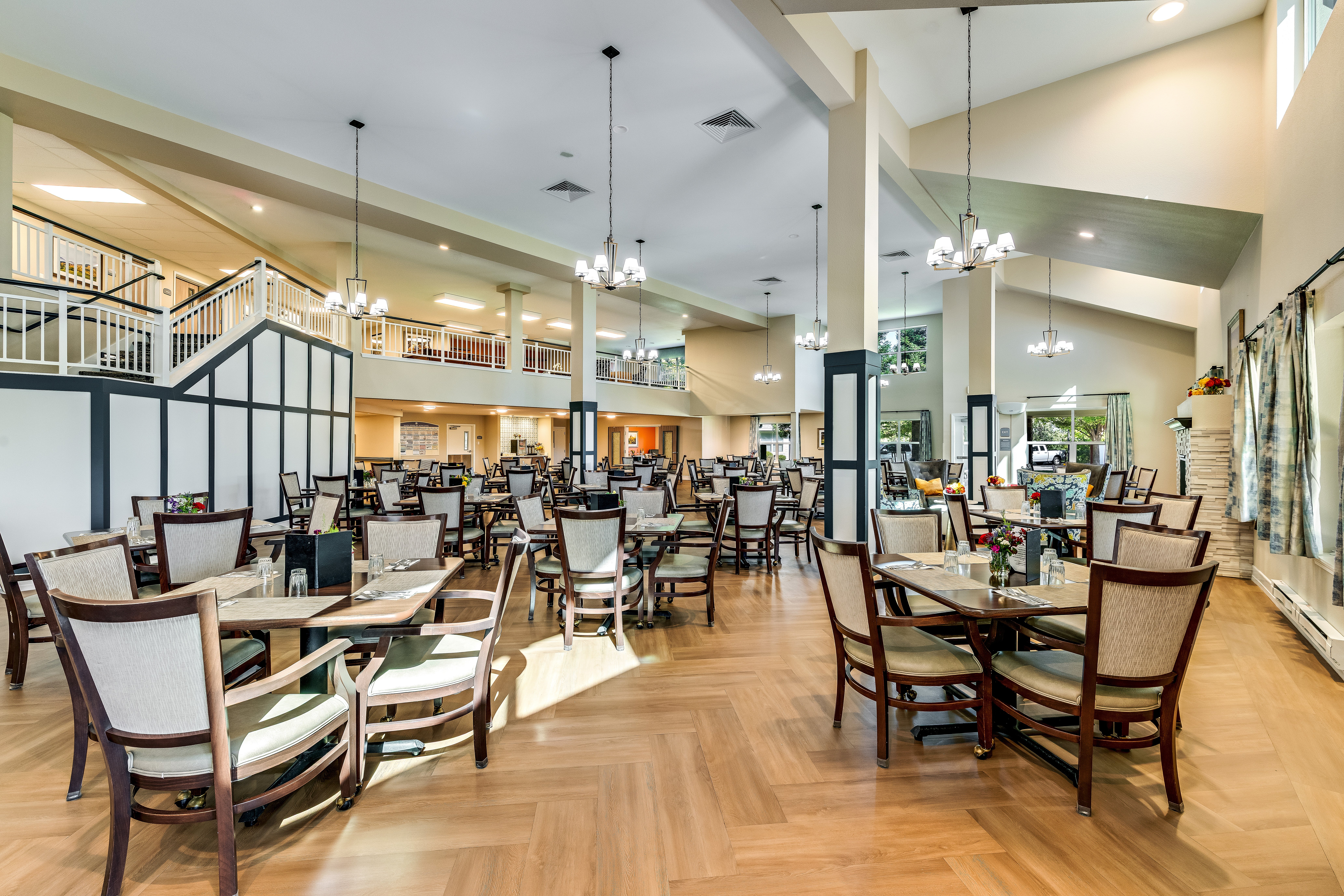 SHETF-36_DiningRoom