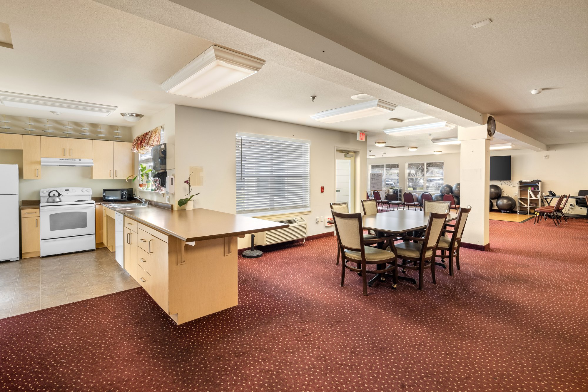 21 - Activity Room with Full-Size Community Kitchen