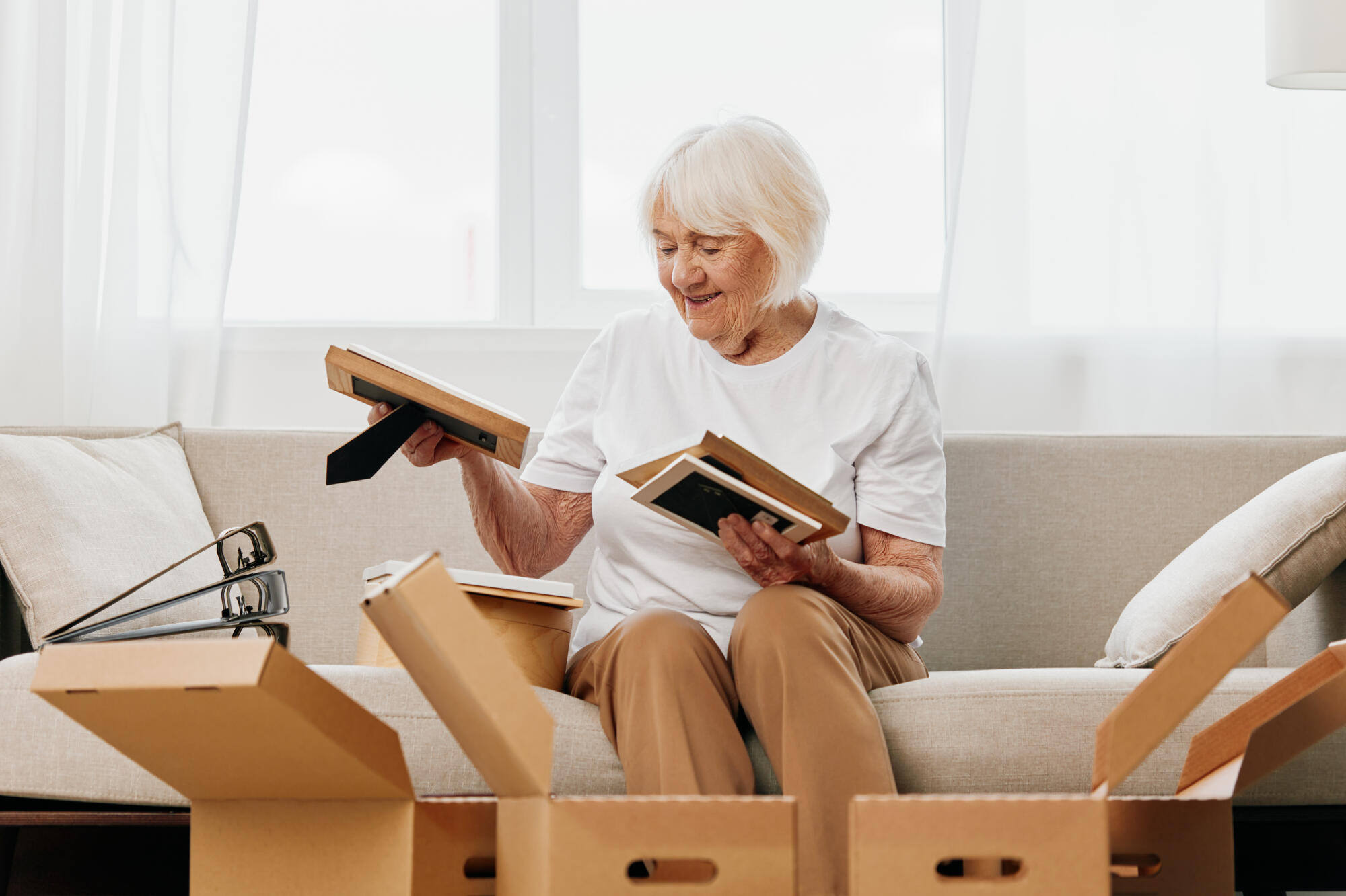 Downsizing Tips for Seniors: How to Simplify and Organize